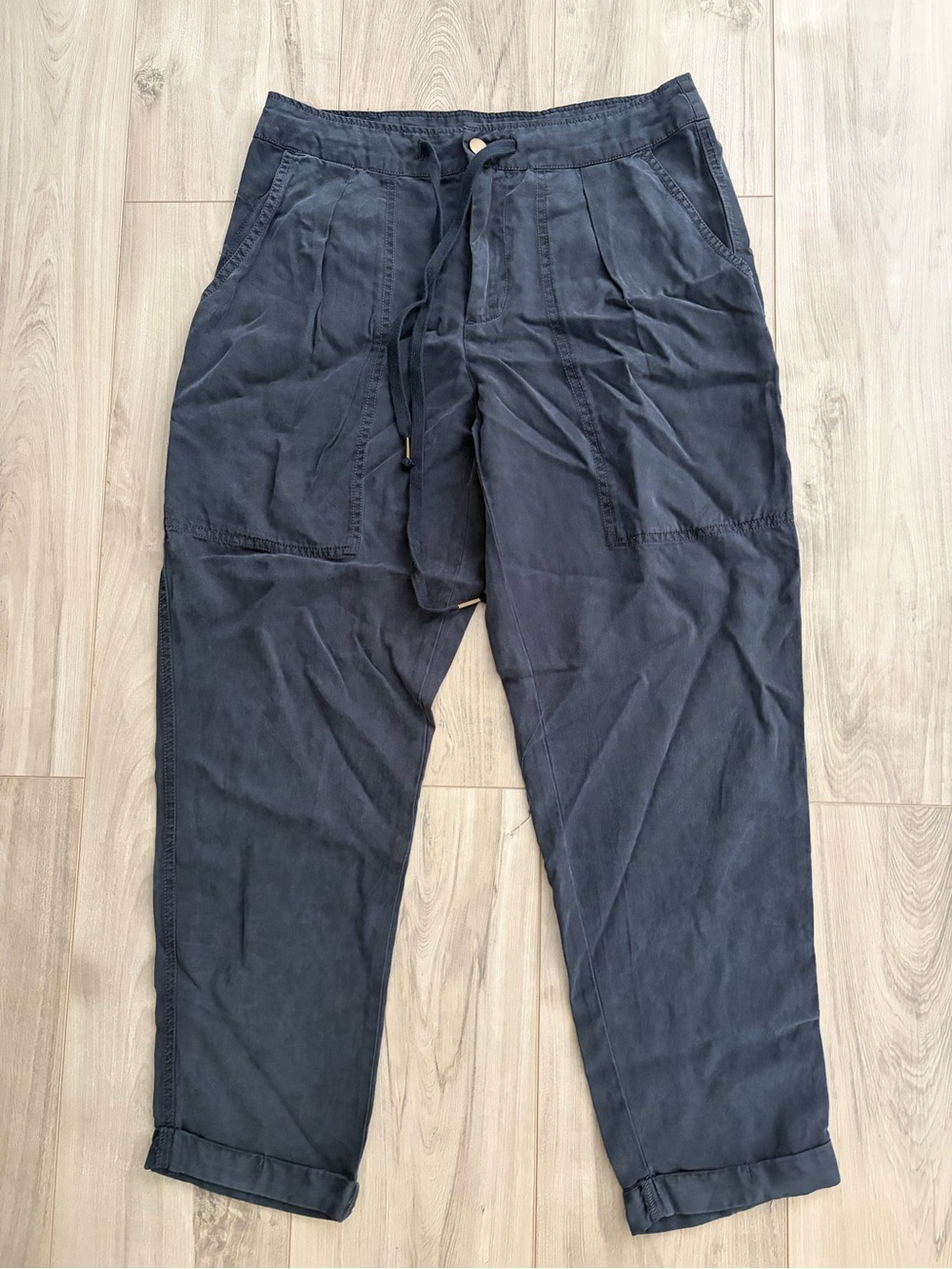 Fabulous & Broke
NWT Young Fabulous & Broke Black Tie Waist Loose Trousers M